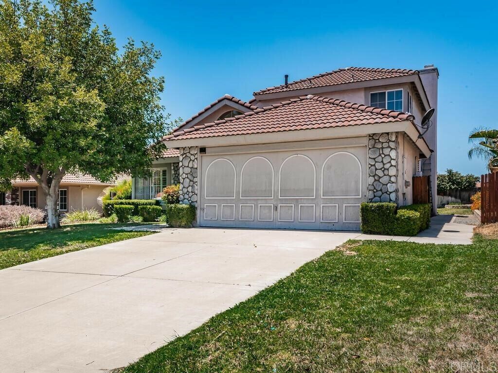 Property Photo:  39511 Seven Oaks  CA 92562 