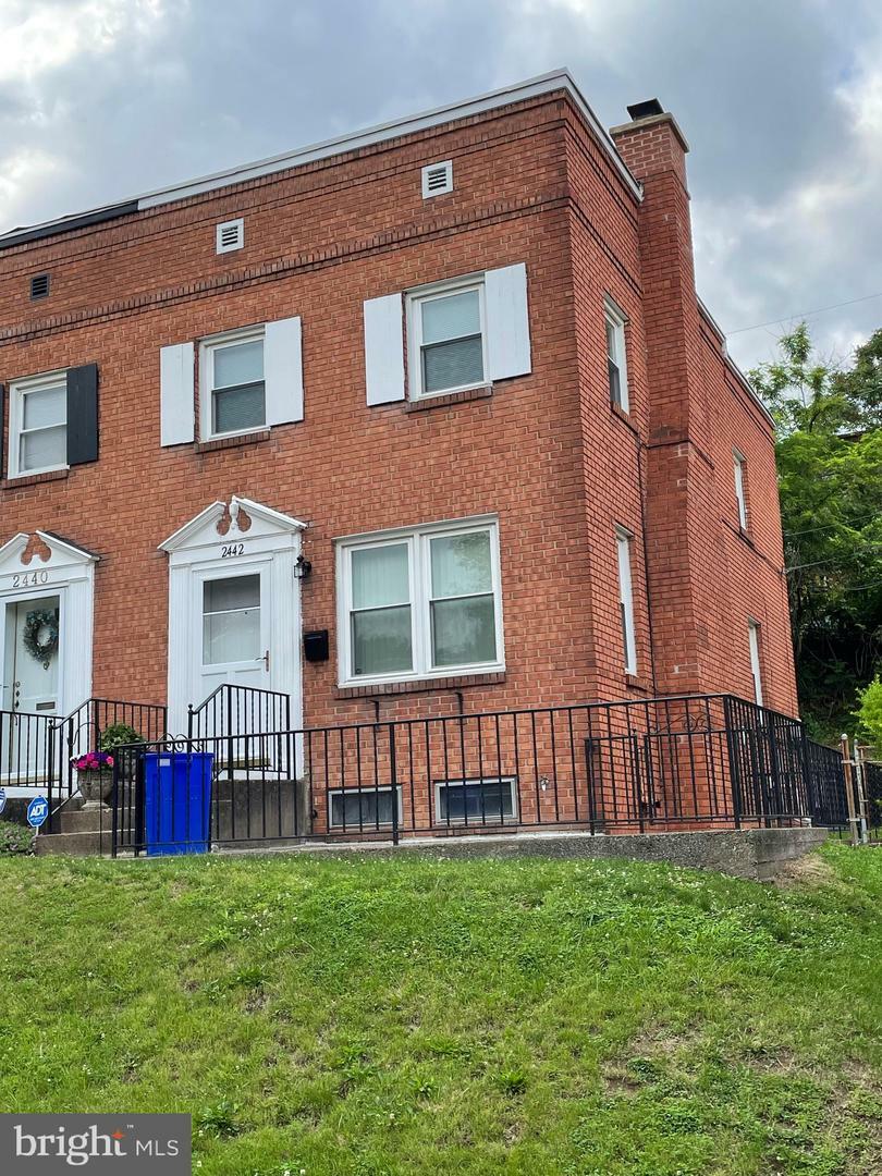 Property Photo: 2442 Brookwood Street PA 17104