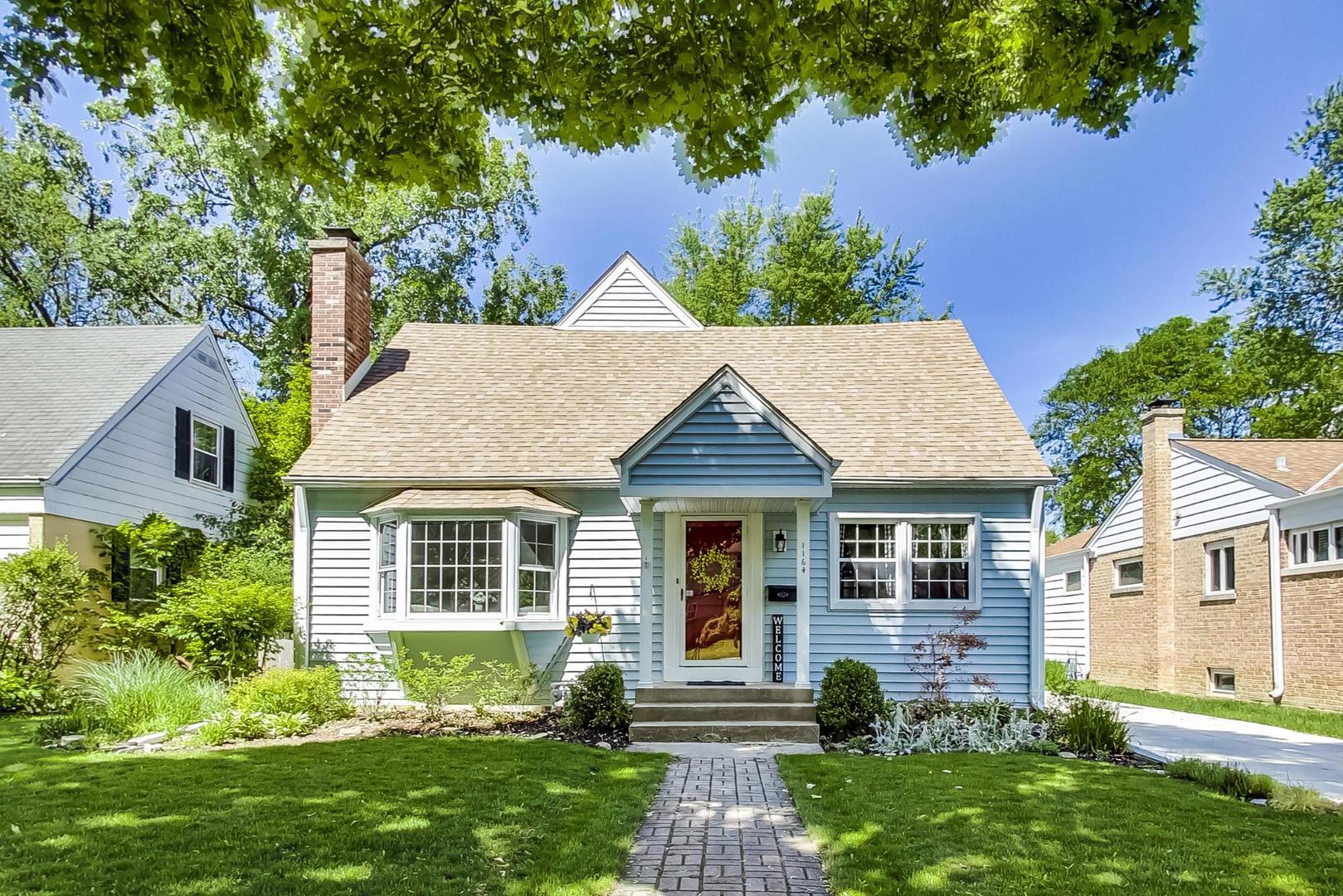 Property Photo:  1164 N Hickory Avenue  IL 60004 