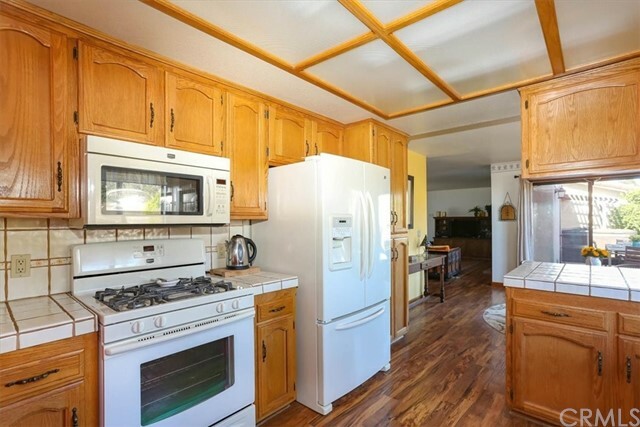 Property Photo:  815 Valley Road  CA 93420 