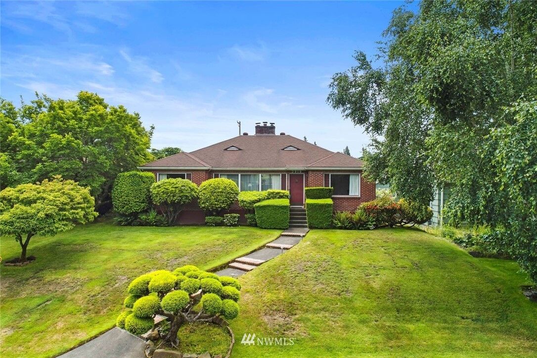 Property Photo: 3916 N 37th Street WA 98407