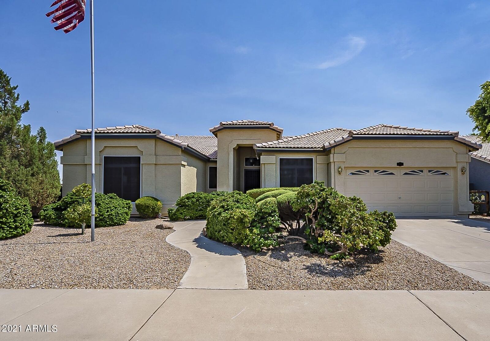 Property Photo: 6661 E Menlo Street AZ 85215