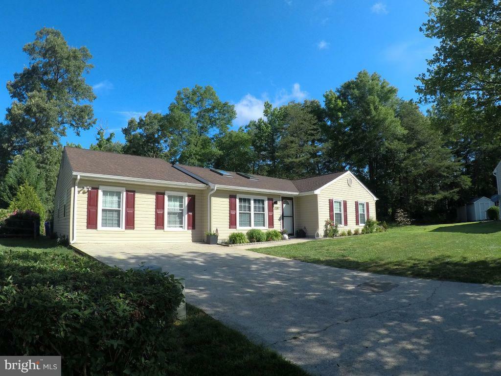 2081 Edinburgh Court  Waldorf MD 20602 photo