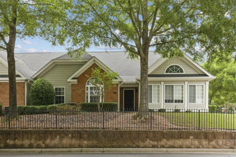 Property Photo: 2915 Oakside Circle GA 30004