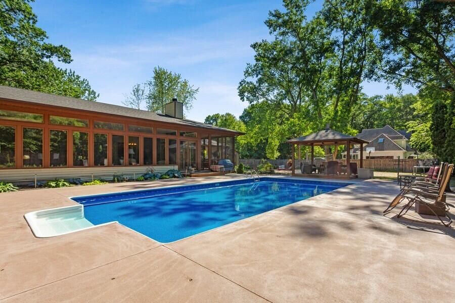 Property Photo: 3325 Notre Dame Path MI 49127