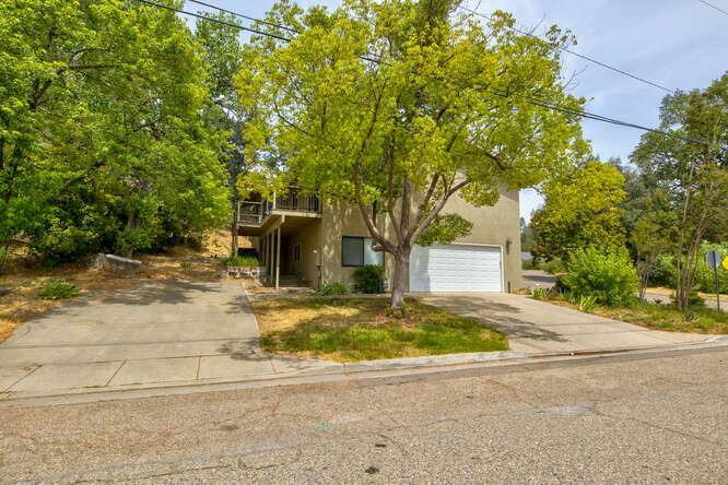 Property Photo:  101 Gordon Place  CA 95642 