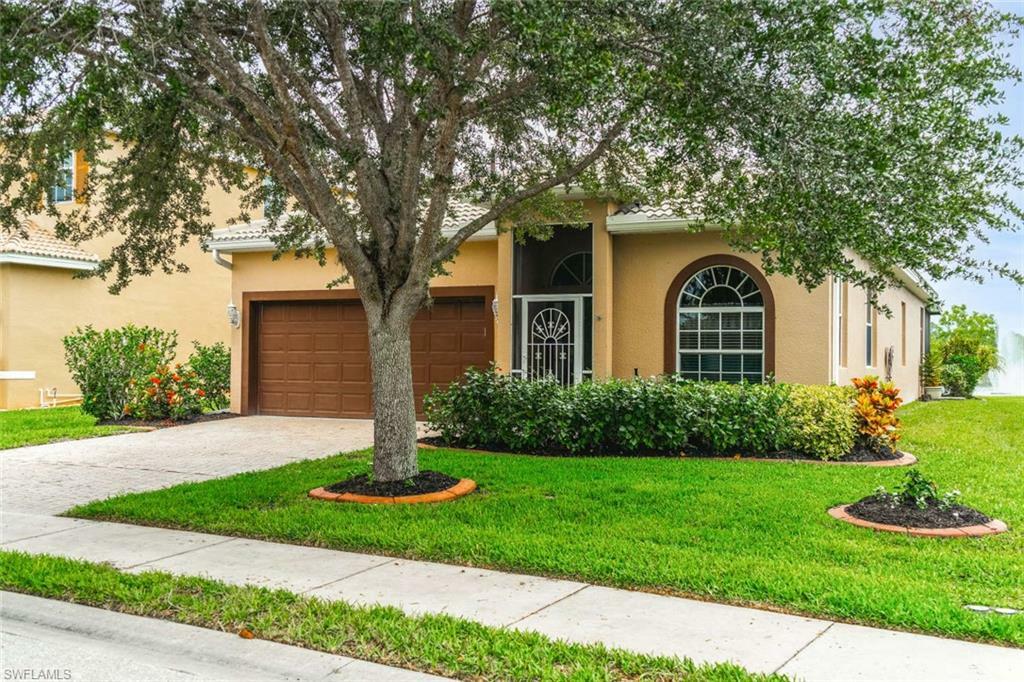 Property Photo:  947 Golden Pond Court  FL 33909 