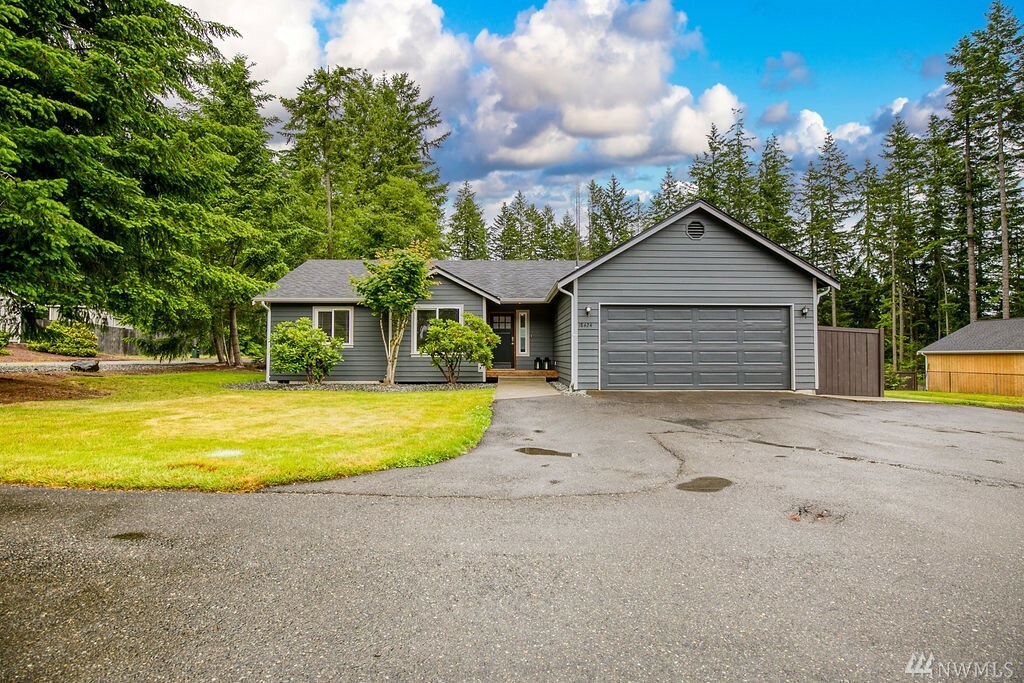 Property Photo:  18424 59th St Ct E  WA 98391 