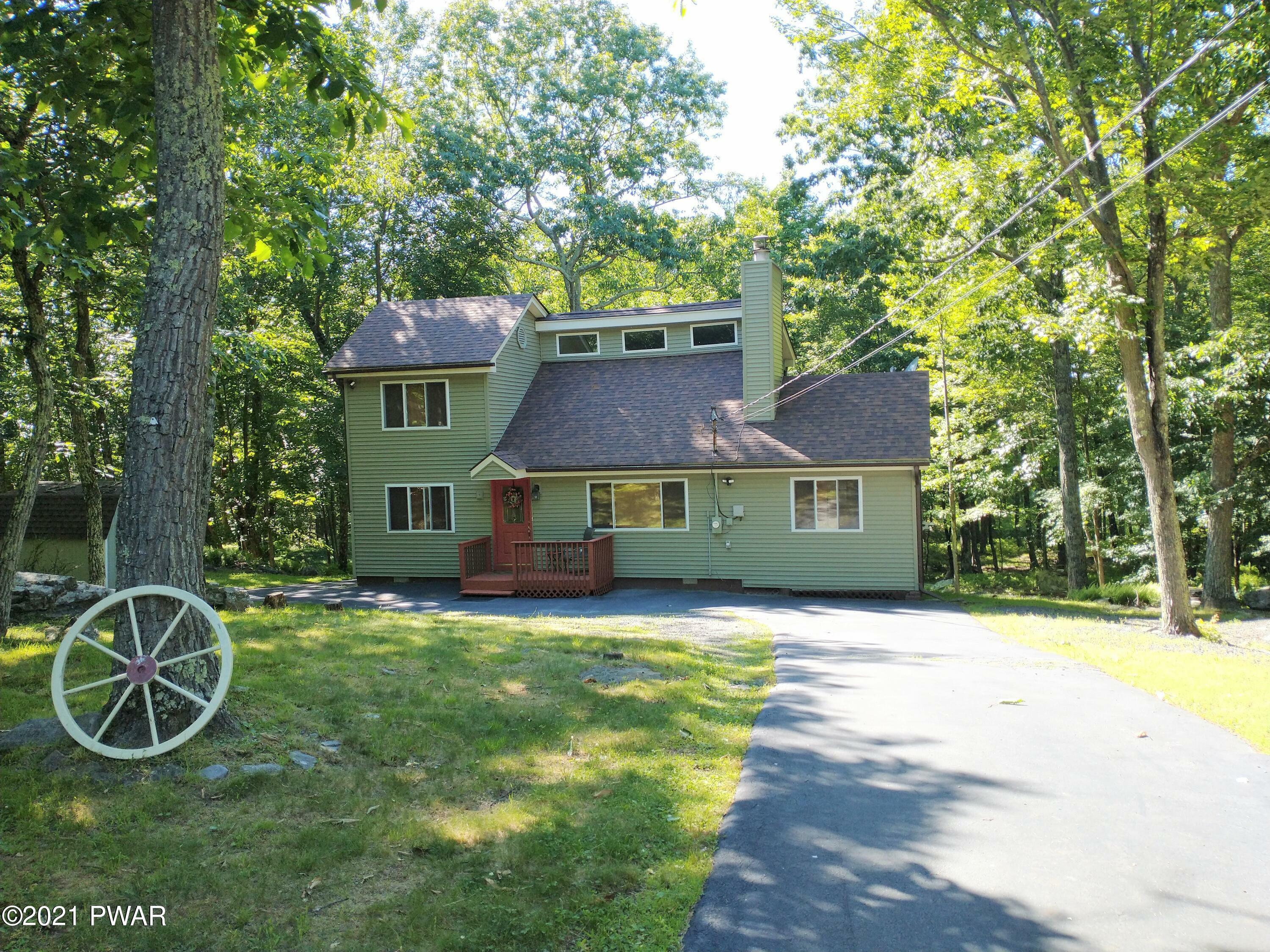 803 Fetlock Court  Lords Valley PA 18428 photo