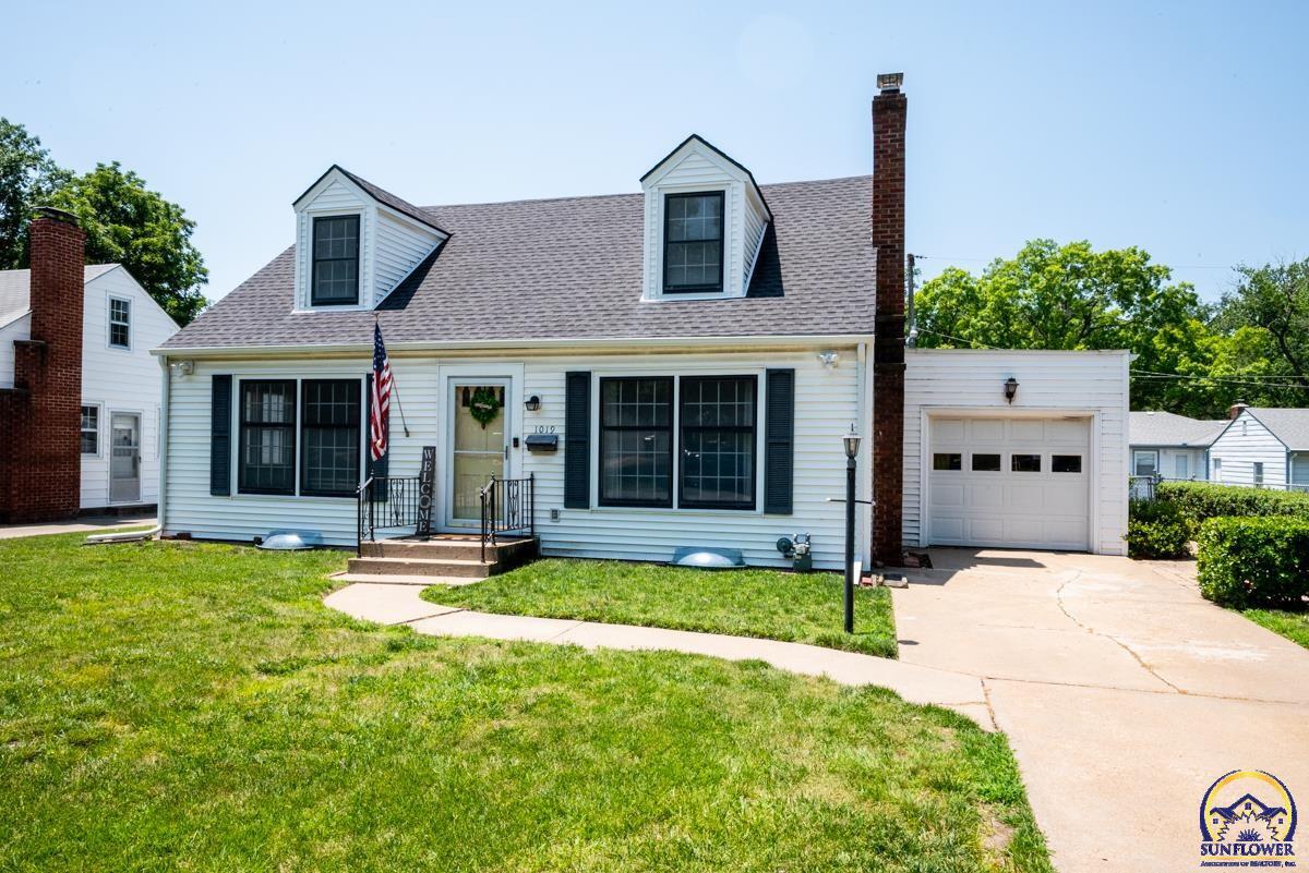 Property Photo: 1019 SW Orleans St KS 66604