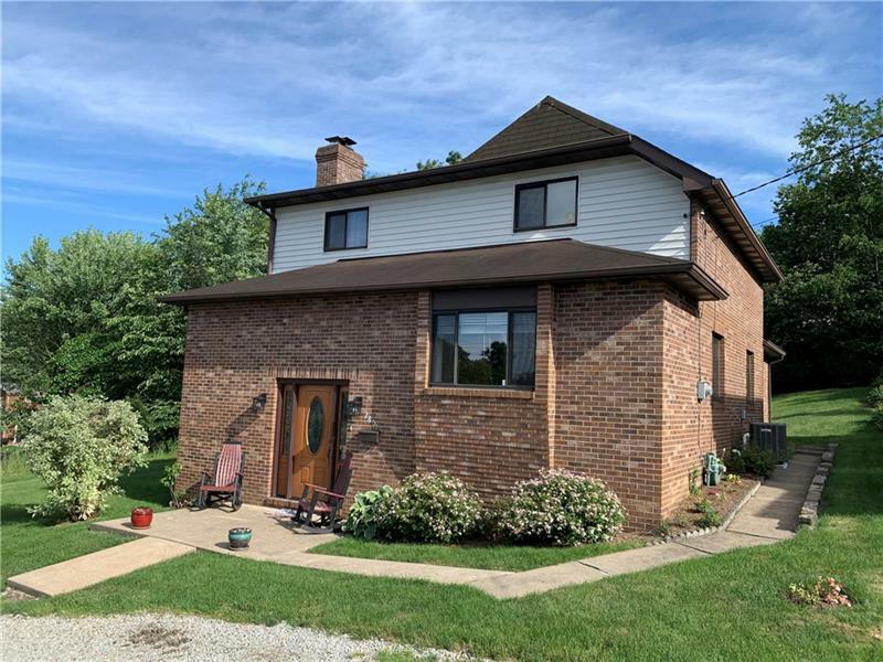 Property Photo:  2807 Poplar St  PA 15102 