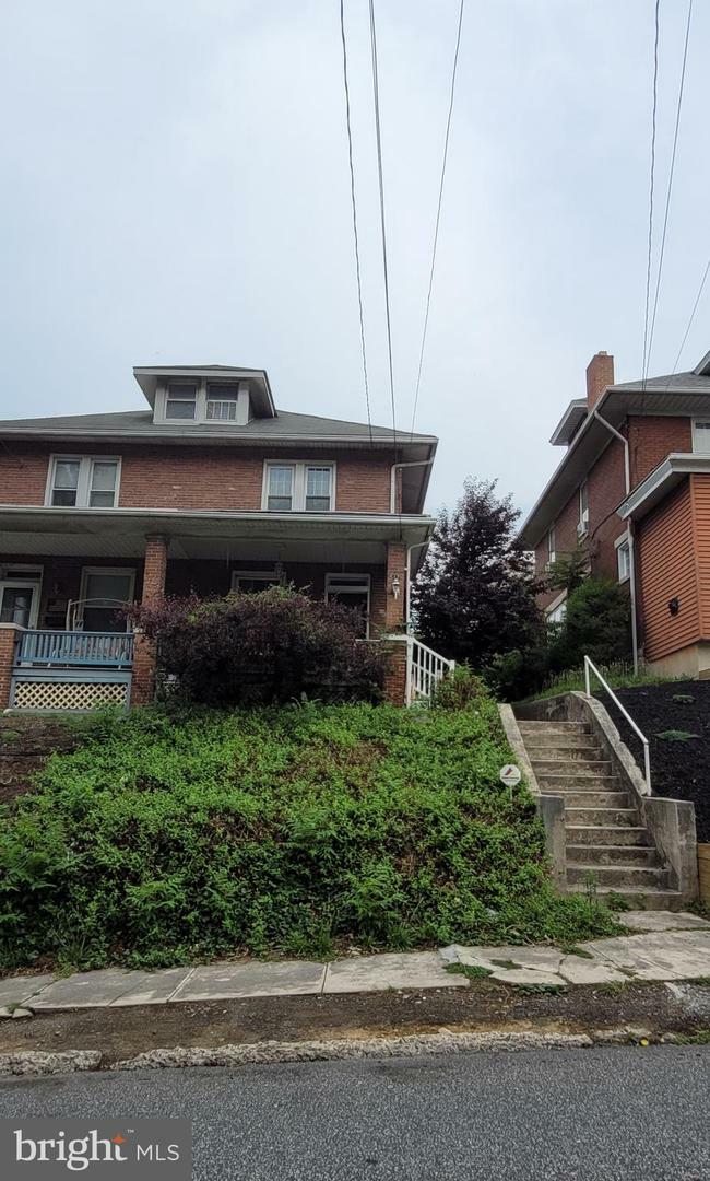 Property Photo:  517 Pine Street  PA 17113 