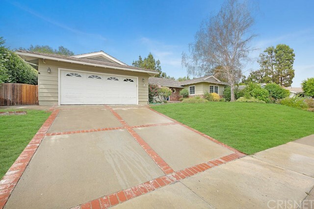 Property Photo:  23943 Crosson Drive  CA 91367 