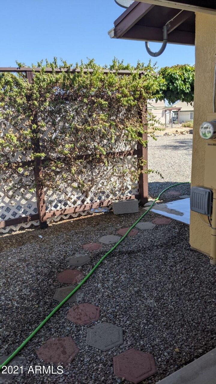 Property Photo: 629 E Apache Circle AZ 85602
