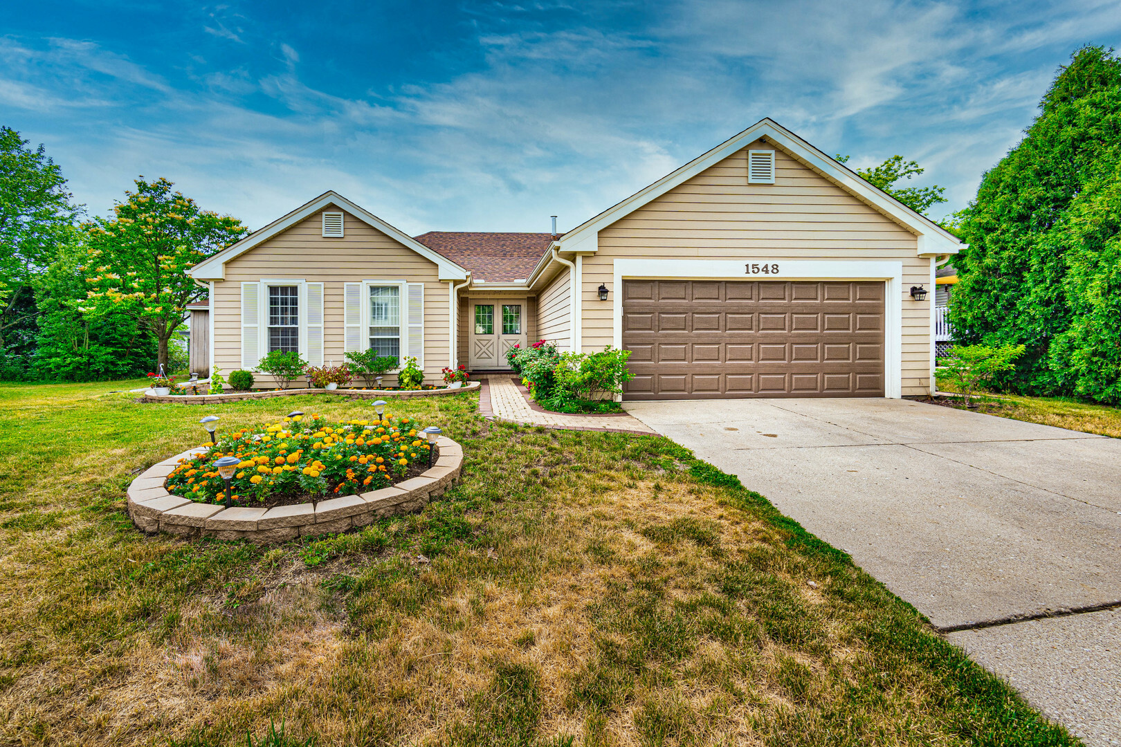 Property Photo:  1548 Bunescu Court  IL 60089 