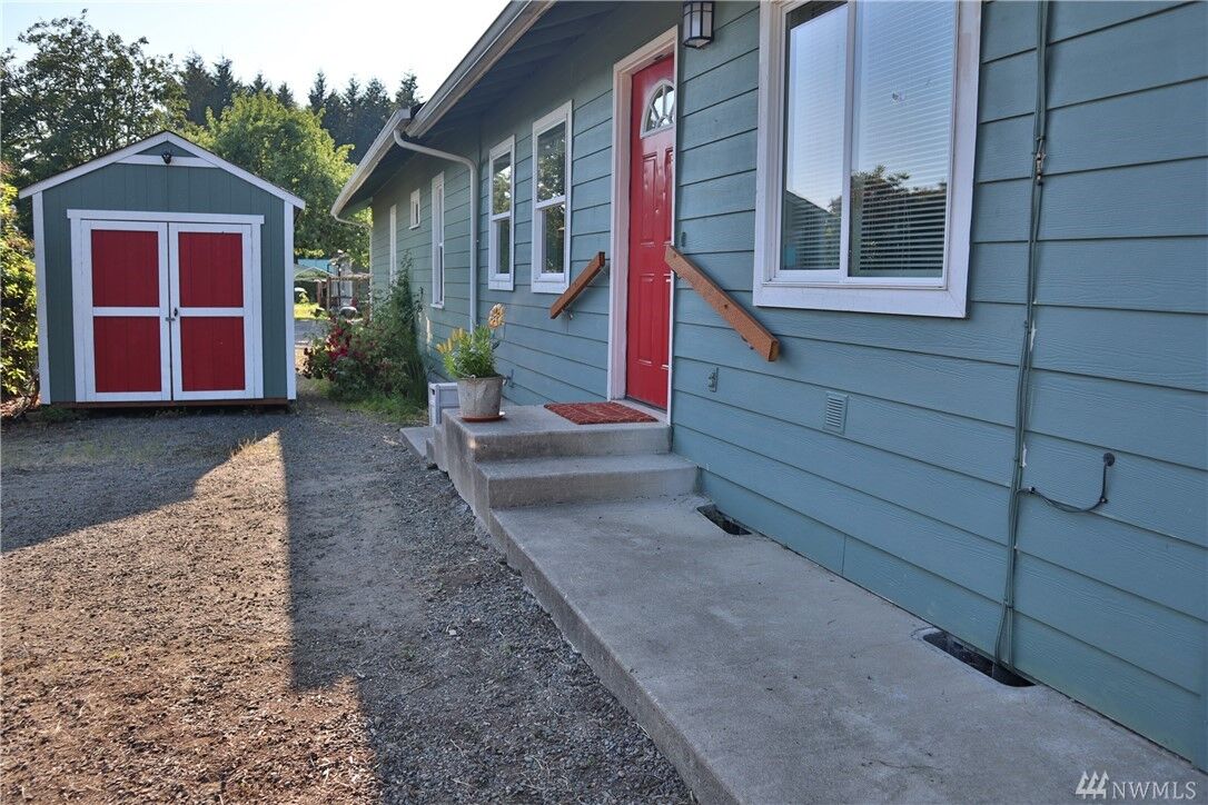 Property Photo: 361 Carlisle Ave WA 98570