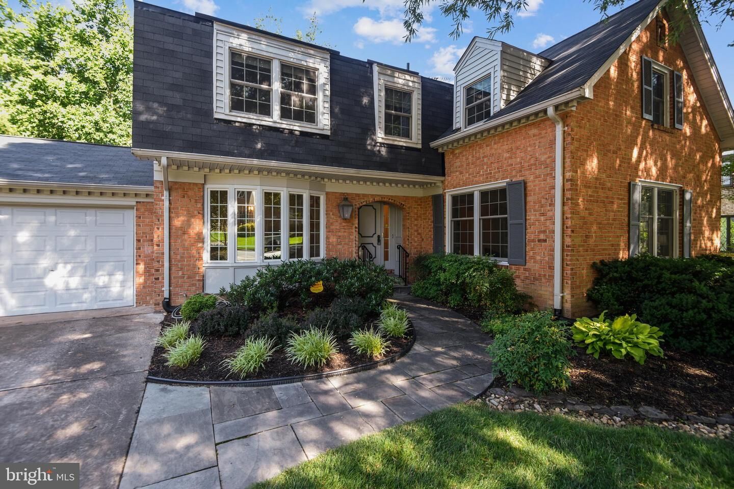 Property Photo:  3904 Ridgelea Drive  VA 22031 