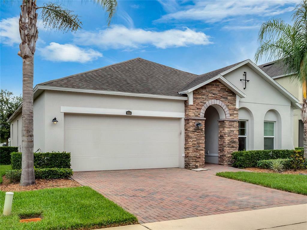 Property Photo:  1123 Sawgrass Pointe Drive  FL 32824 