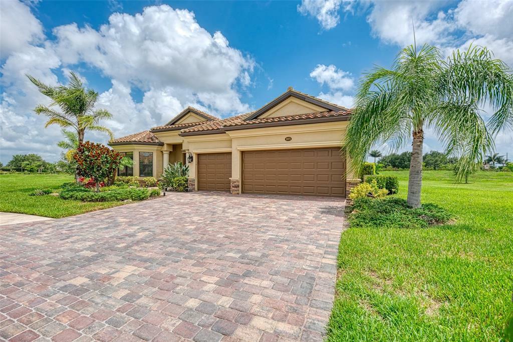 Property Photo:  20075 Uffizi Court  FL 34293 