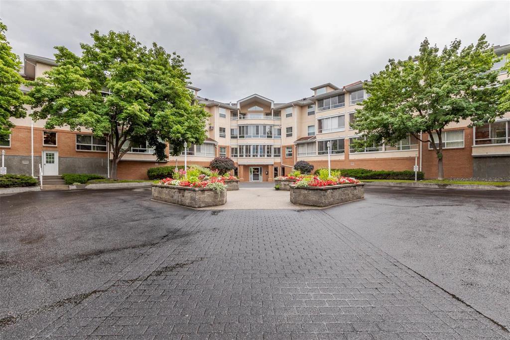 933 Harvey Avenue 309  Kelowna BC V1Y 9S1 photo