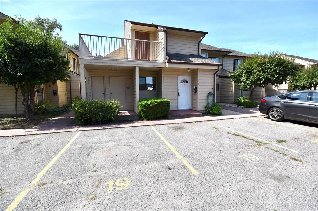 Property Photo:  5300 25 Avenue 19  BC V1T 6R4 