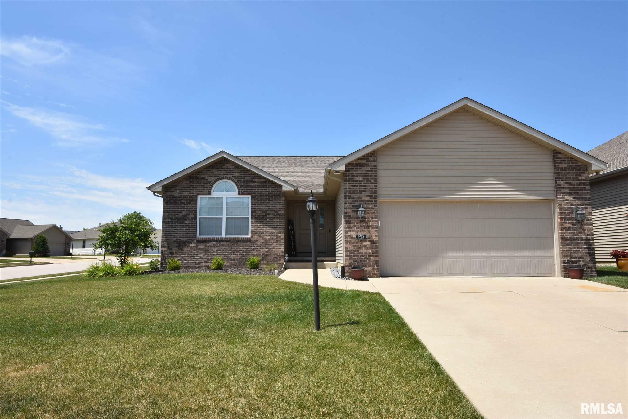 Property Photo:  2523 W Stonehenge  IL 61614 