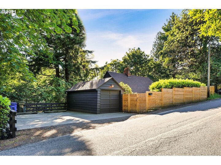 3015 SW Dosch Rd  Portland OR 97239 photo