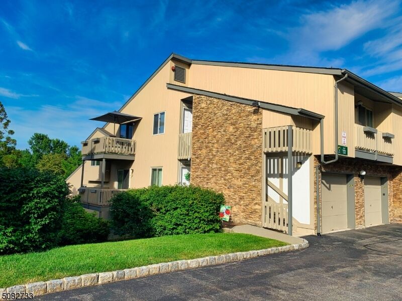 Property Photo: 27 Colton Cir NJ 07052