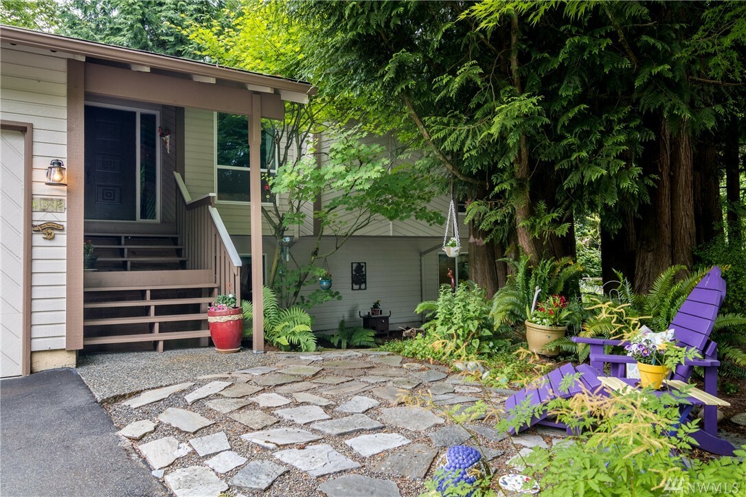 Property Photo:  6332 150th Place SW  WA 98026 