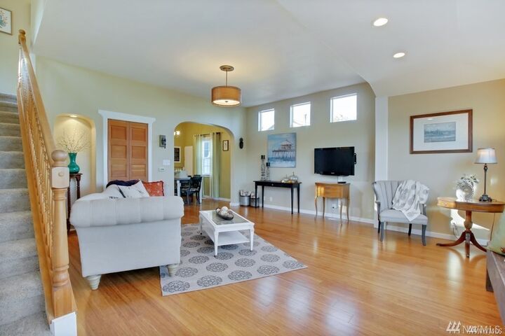 Property Photo:  1010 S Washington St  WA 98405 
