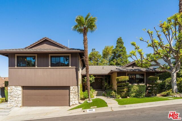 Property Photo: 1933 Sunny Heights Dr CA 90065