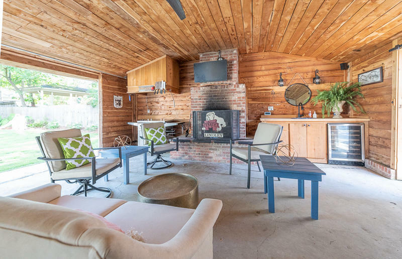 Property Photo:  705 Aspen Rd  MS 39759 