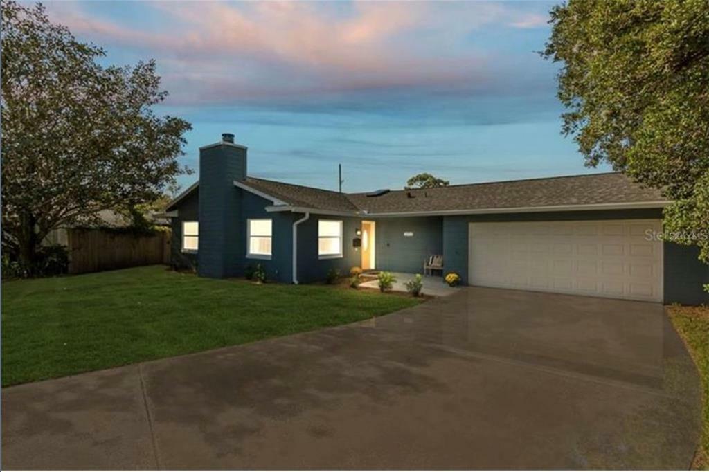 Property Photo: 3253 Coleus Court FL 32792