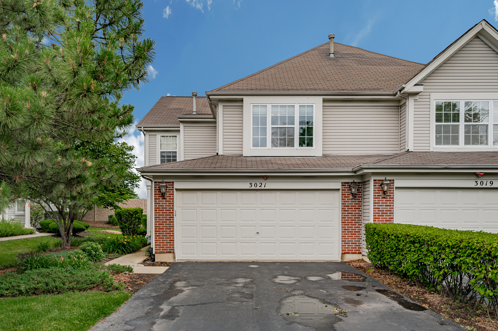 Property Photo: 3021 Serenity Lane IL 60564