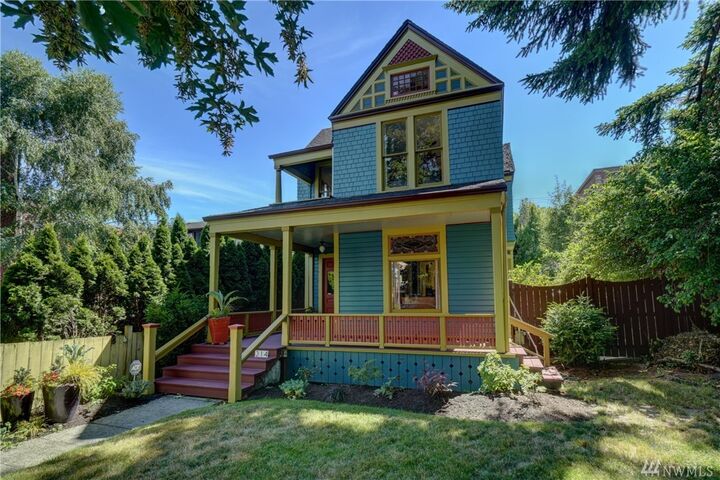 Property Photo: 314 N Yakima Ave WA 98403