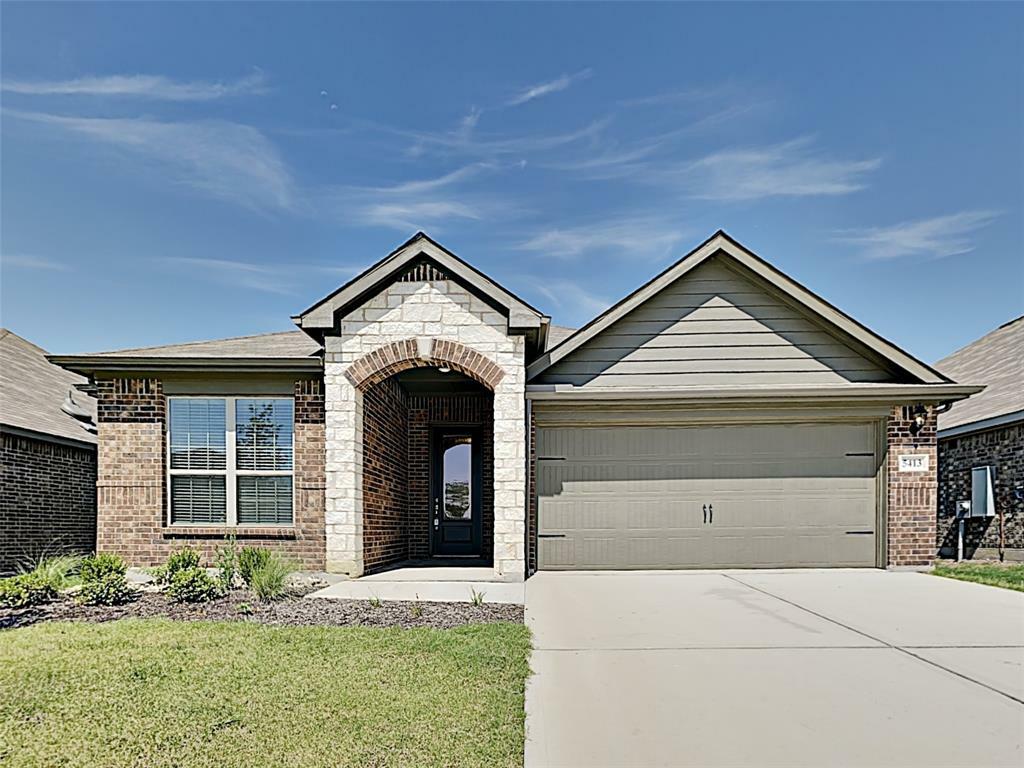 Property Photo: 5413 Zara Drive TX 76207