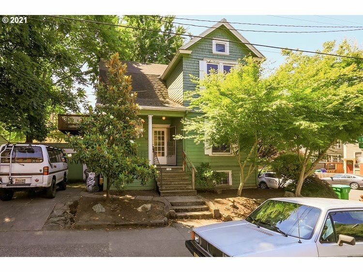 Property Photo:  1604 SE Belmont St  OR 97214 