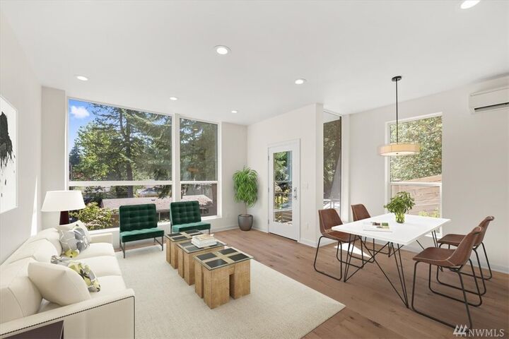 Property Photo:  14011 Lenora Place N  WA 98133 