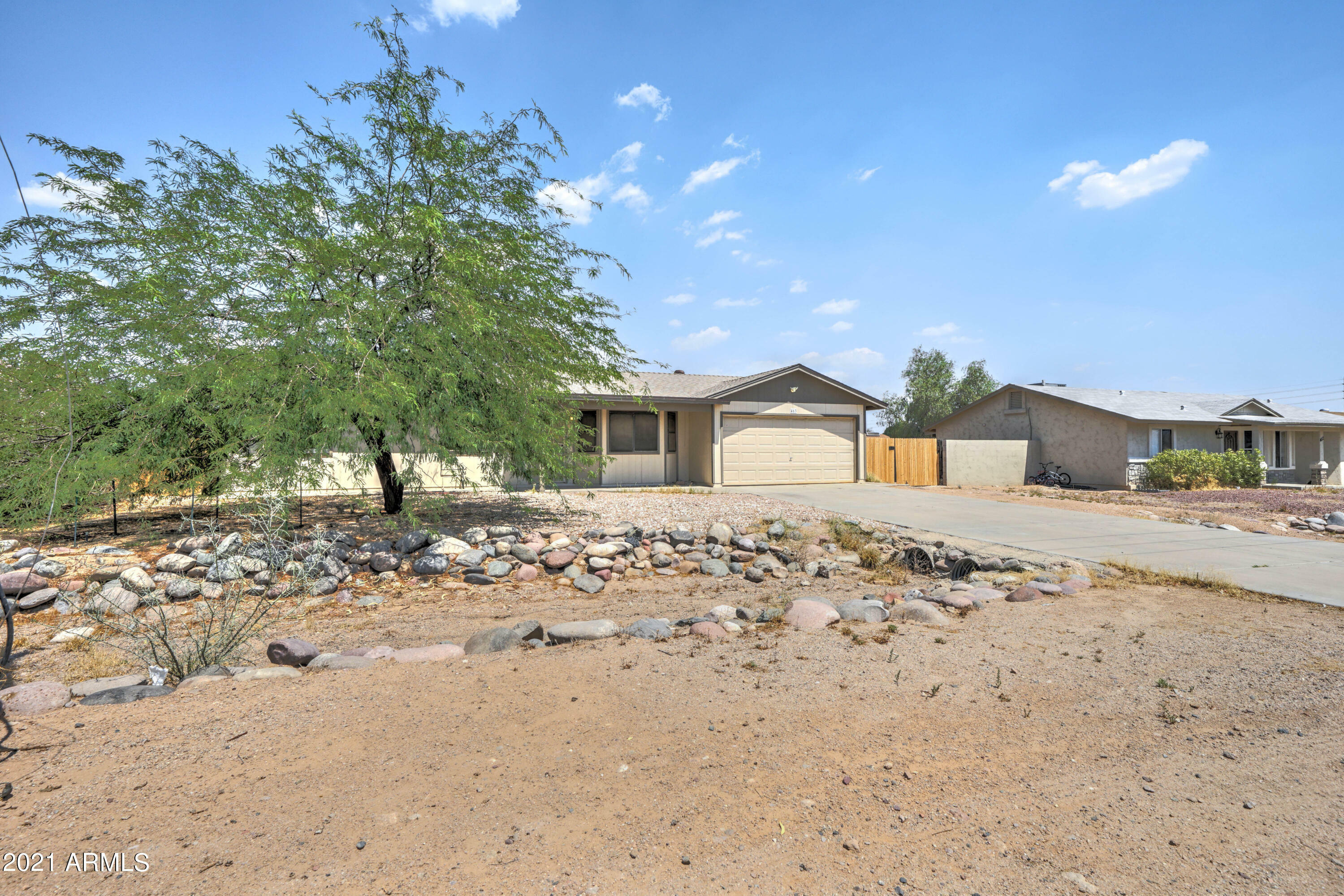 Property Photo:  463 N Merrill Road  AZ 85207 