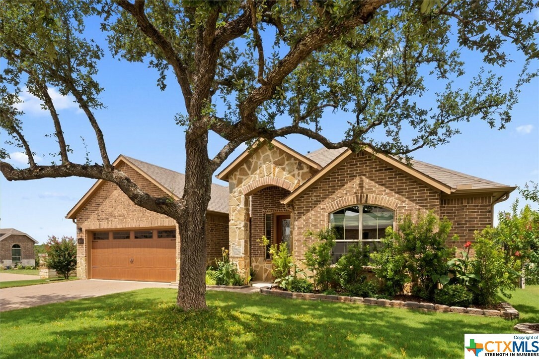 Property Photo:  1408 Andalucia Drive  TX 78666 