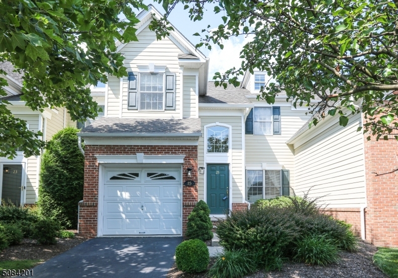 Property Photo:  25 Chestnut Ct  NJ 07009 