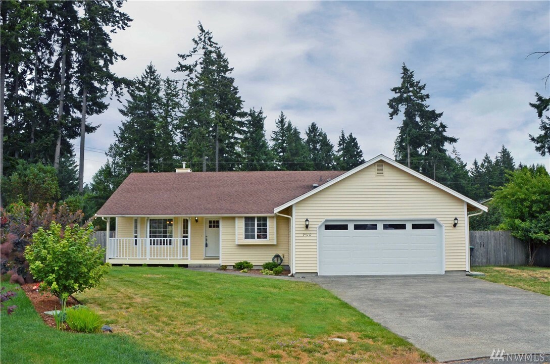 Property Photo: 9510 Bentley Ct NE WA 98516