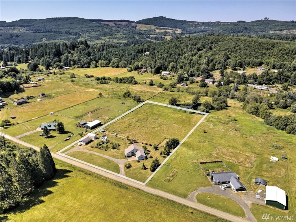 Property Photo:  230 W Elk Ridge Rd  WA 98584 