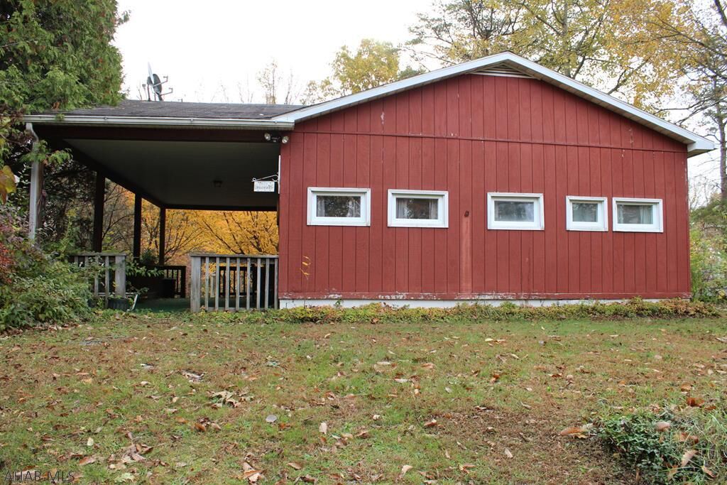 Property Photo:  130 Victory Lane  PA 15559 