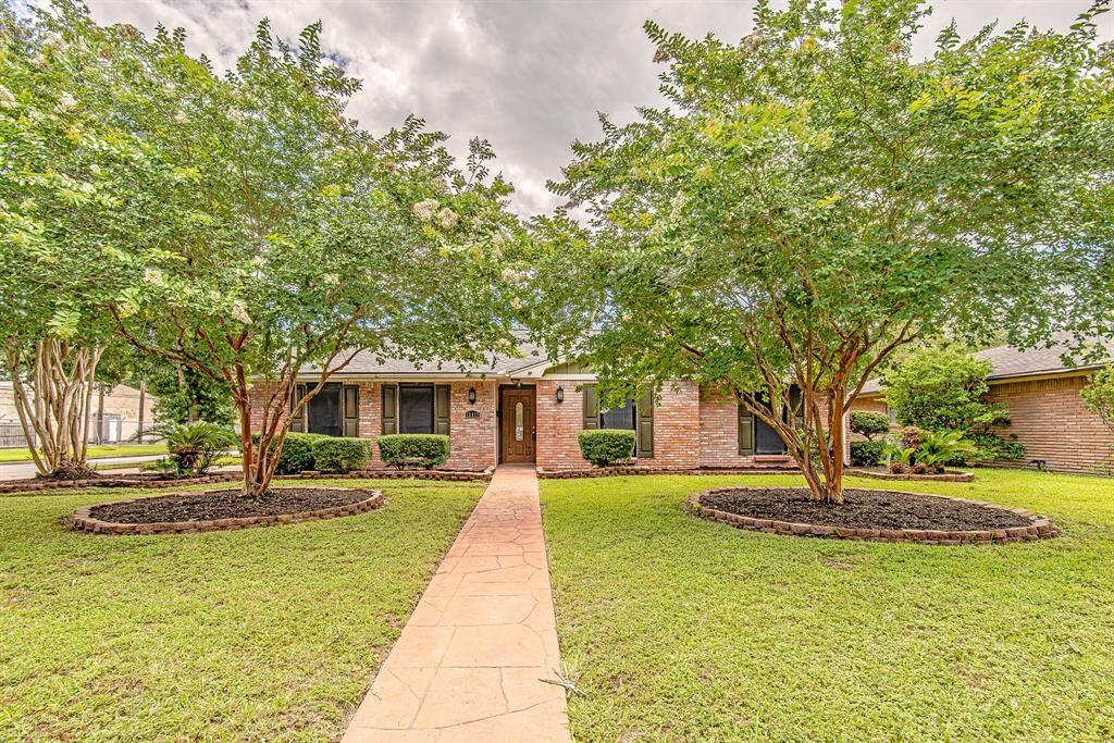 Property Photo:  12317 Ashcroft Drive  TX 77035 