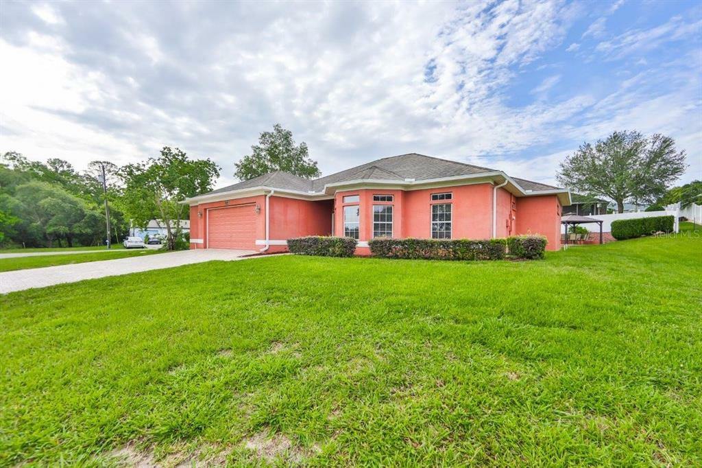 Property Photo:  12340 Ascot Lane  FL 34609 