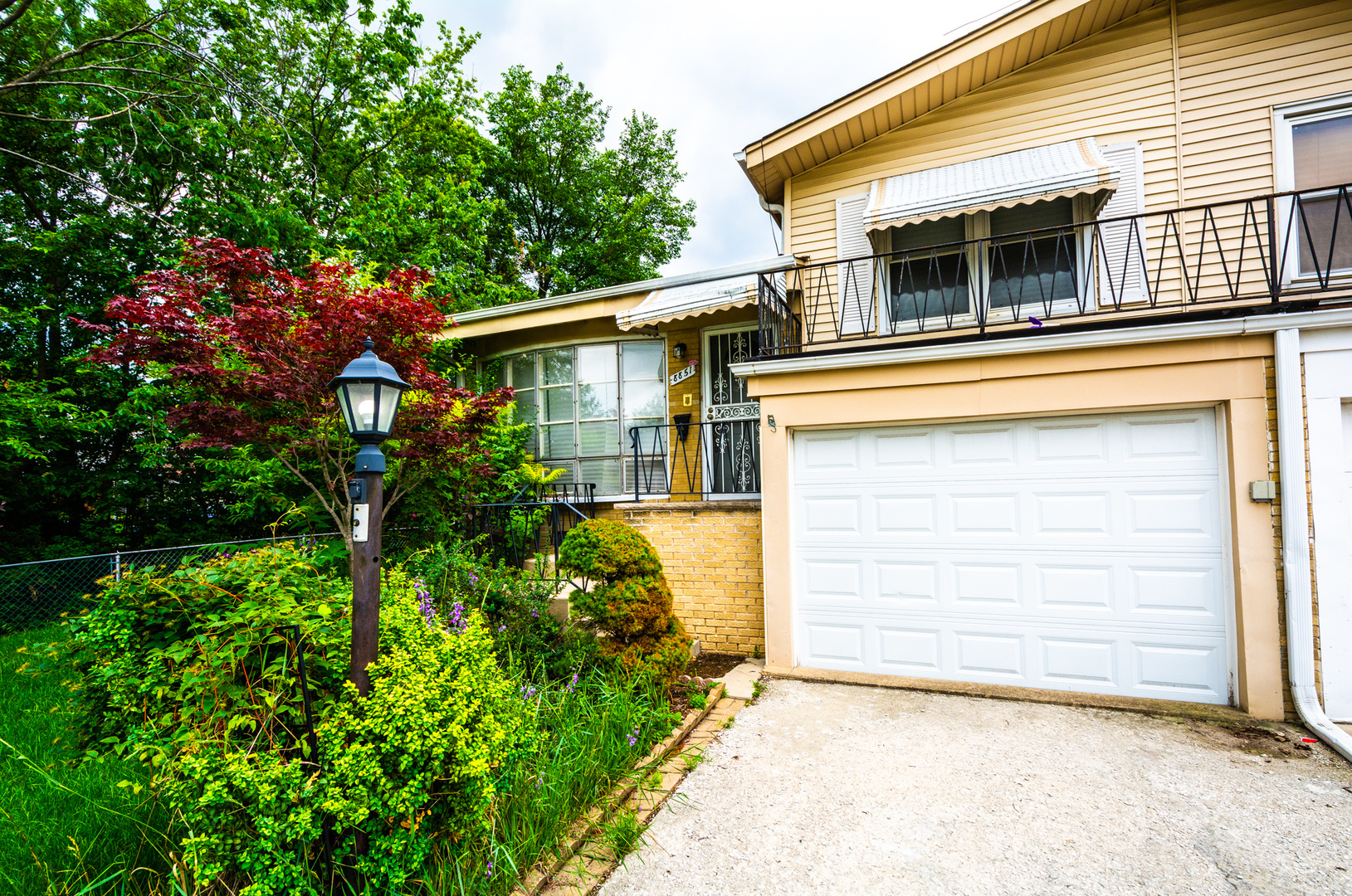 Property Photo:  8851 Robin Drive  IL 60016 