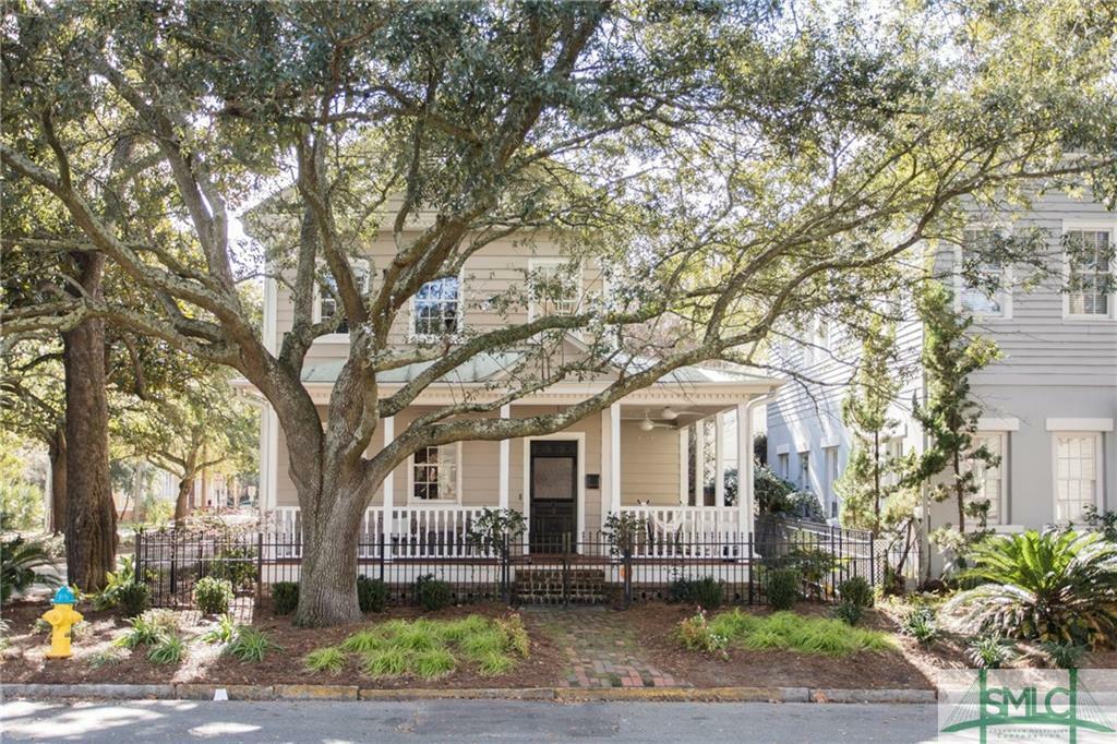 Property Photo: 219 W Hall Street GA 31401
