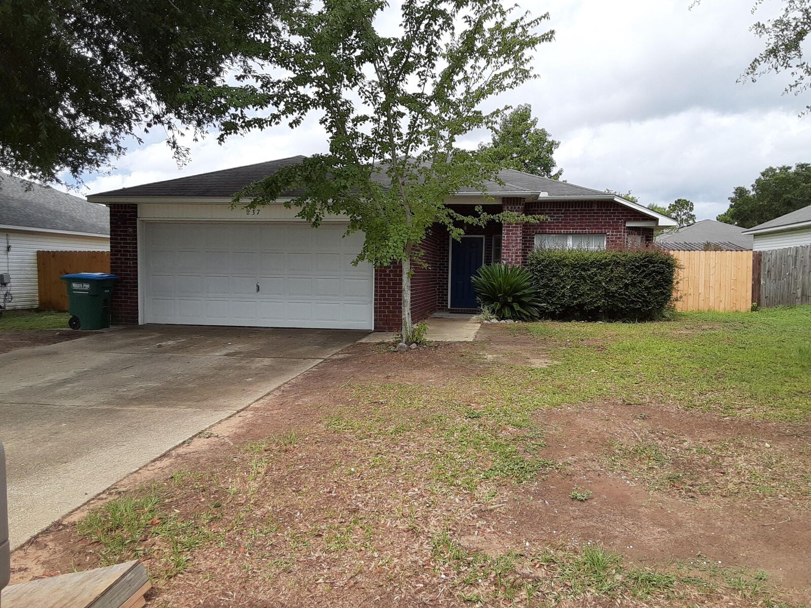 Property Photo:  237 Limestone Circle  FL 32539 