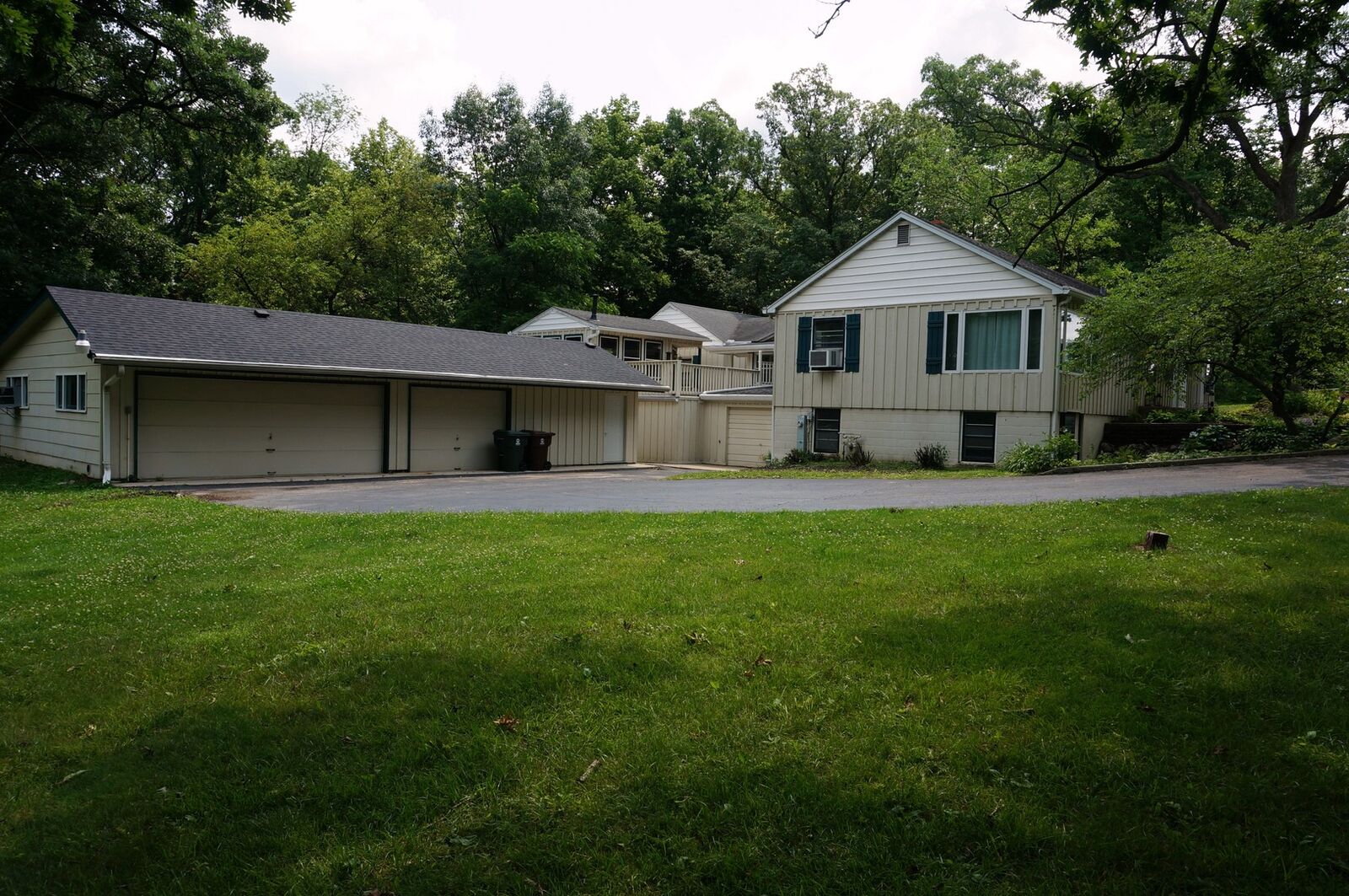 Property Photo: 246 Vancina Lane IL 60451